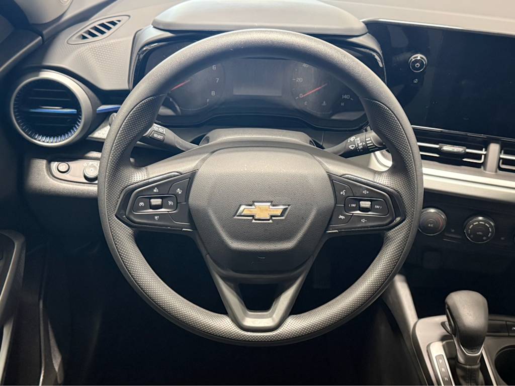 Thumbnail: 2024 Chevrolet Trax - 7