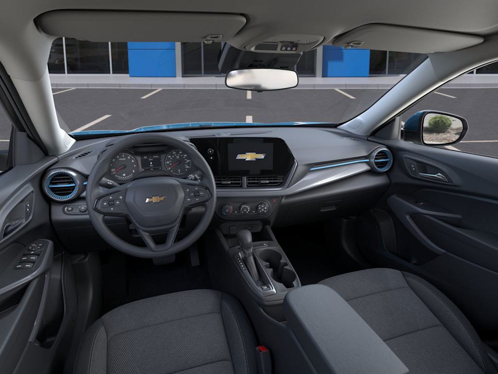 2025 Chevrolet Trax LS 2