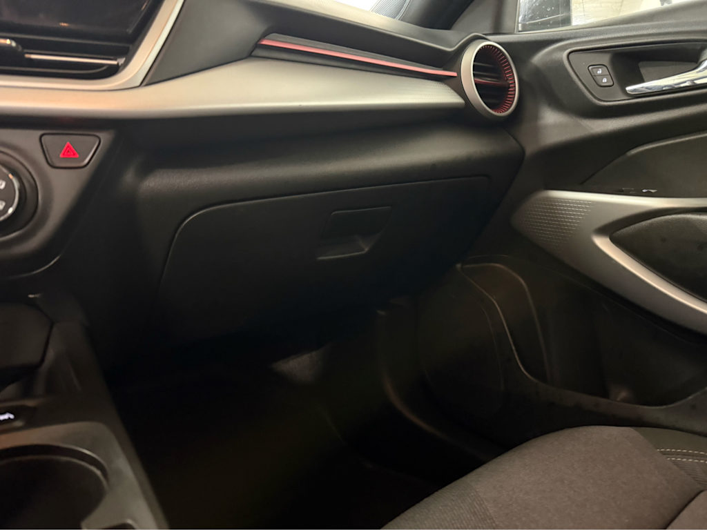 Thumbnail: 2024 Chevrolet Trax - 21
