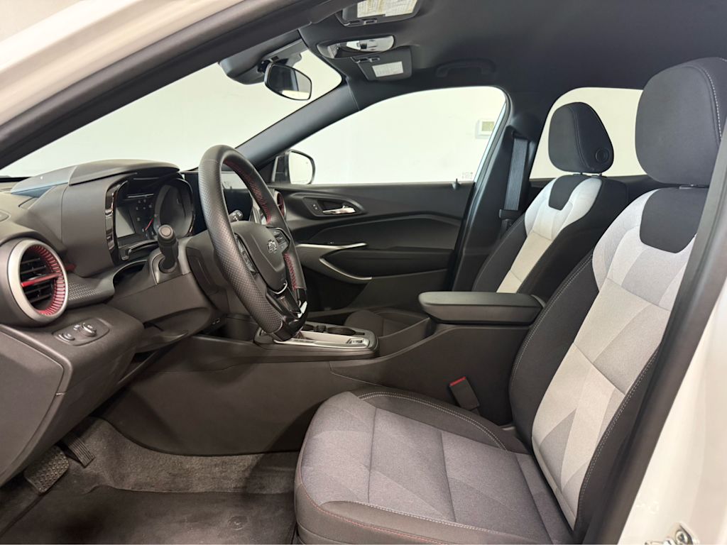 Thumbnail: 2026 Chevrolet Trax - 9