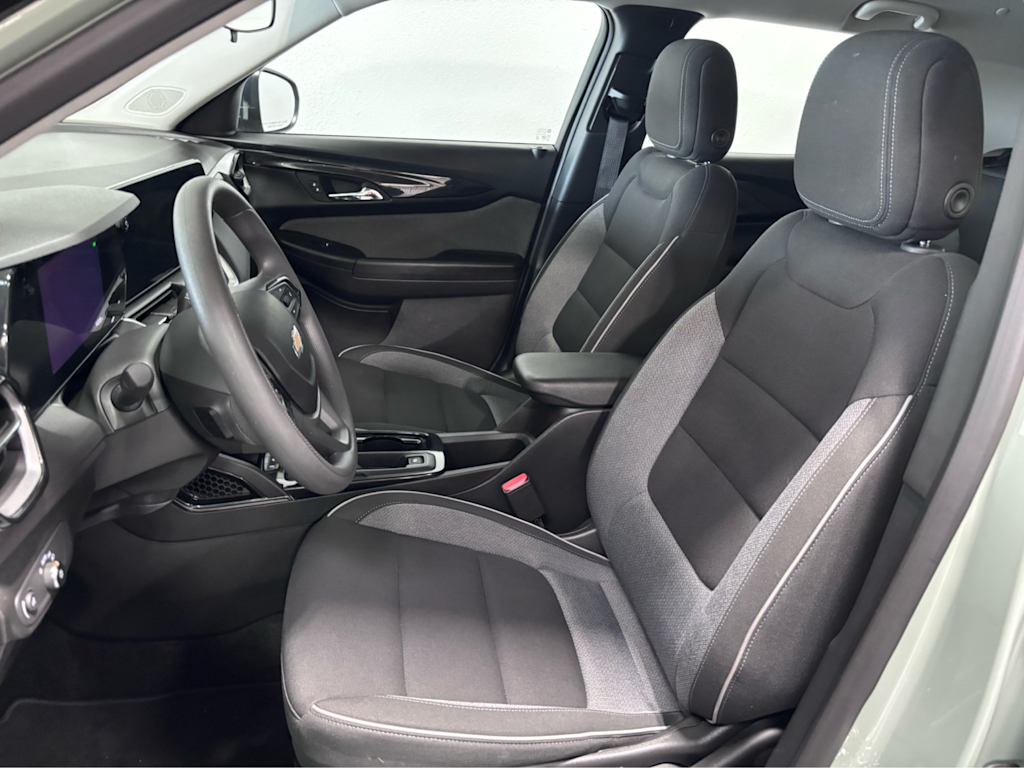 Thumbnail: 2026 Chevrolet TrailBlazer - 9