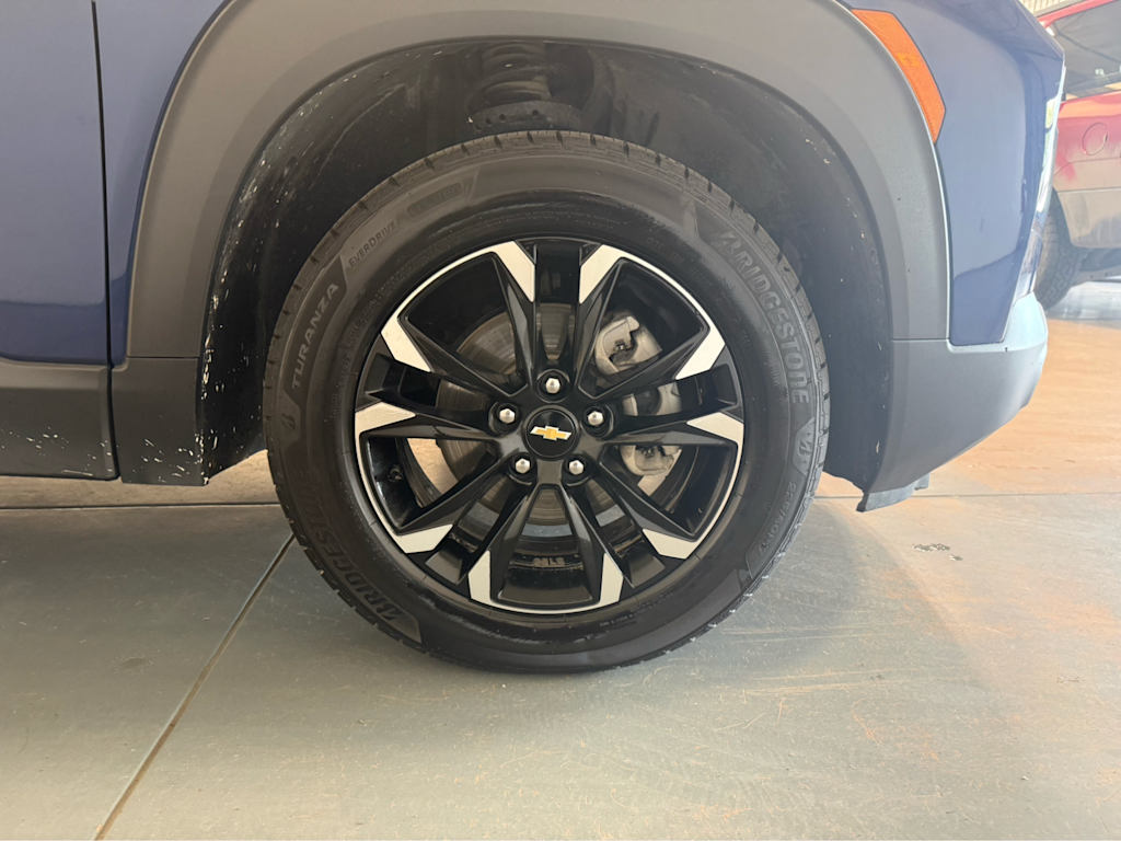 Thumbnail: 2023 Chevrolet TrailBlazer - 19
