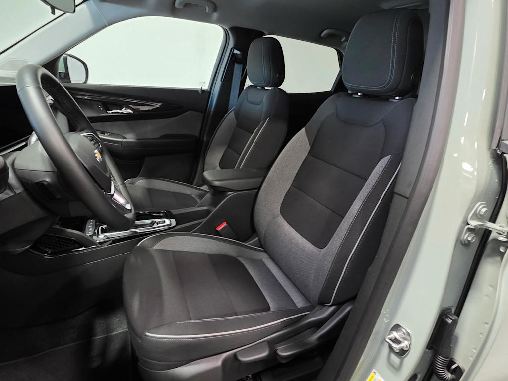 Thumbnail: 2026 Chevrolet TrailBlazer - 8