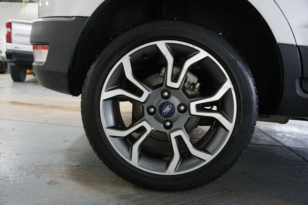 2020 Ford EcoSport SES 19