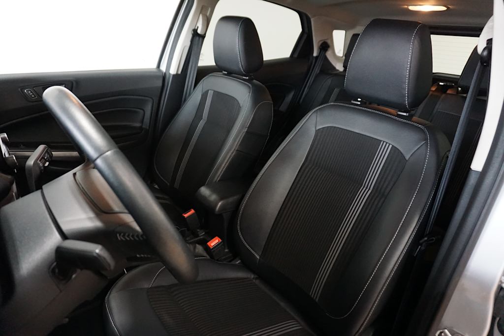 2020 Ford EcoSport SES 11