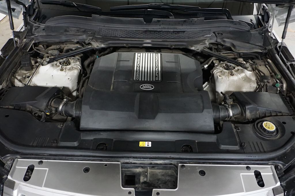 Thumbnail: 2016 Land Rover Range Rover - 6