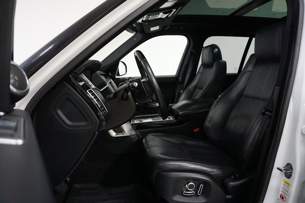 Thumbnail: 2016 Land Rover Range Rover - 8