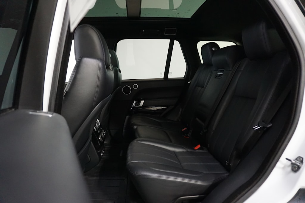 Thumbnail: 2016 Land Rover Range Rover - 10