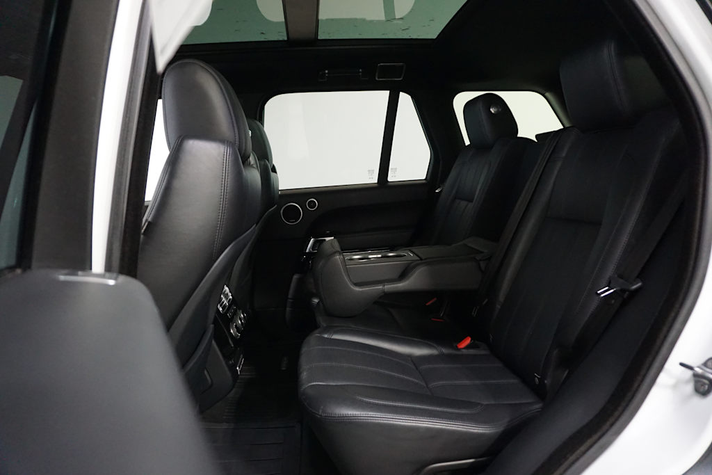Thumbnail: 2016 Land Rover Range Rover - 20
