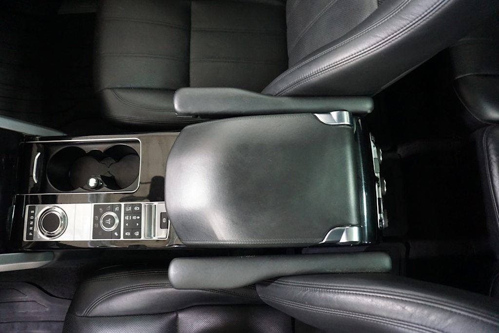 Thumbnail: 2016 Land Rover Range Rover - 11