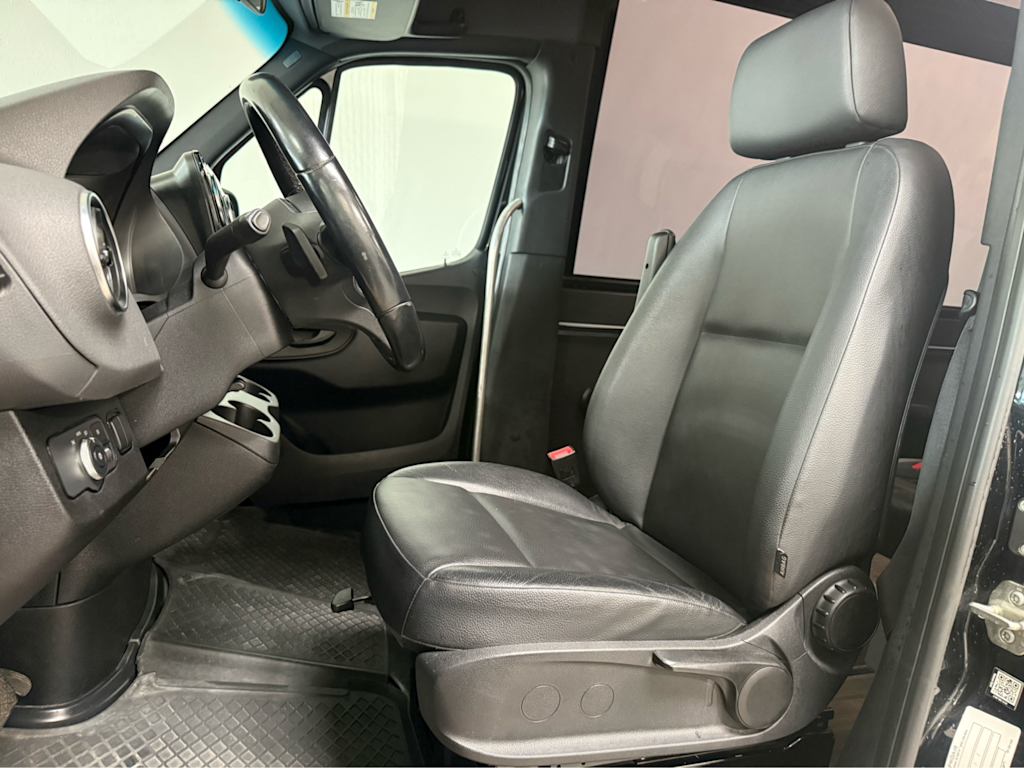 Thumbnail: 2019 Freightliner Sprinter - 8