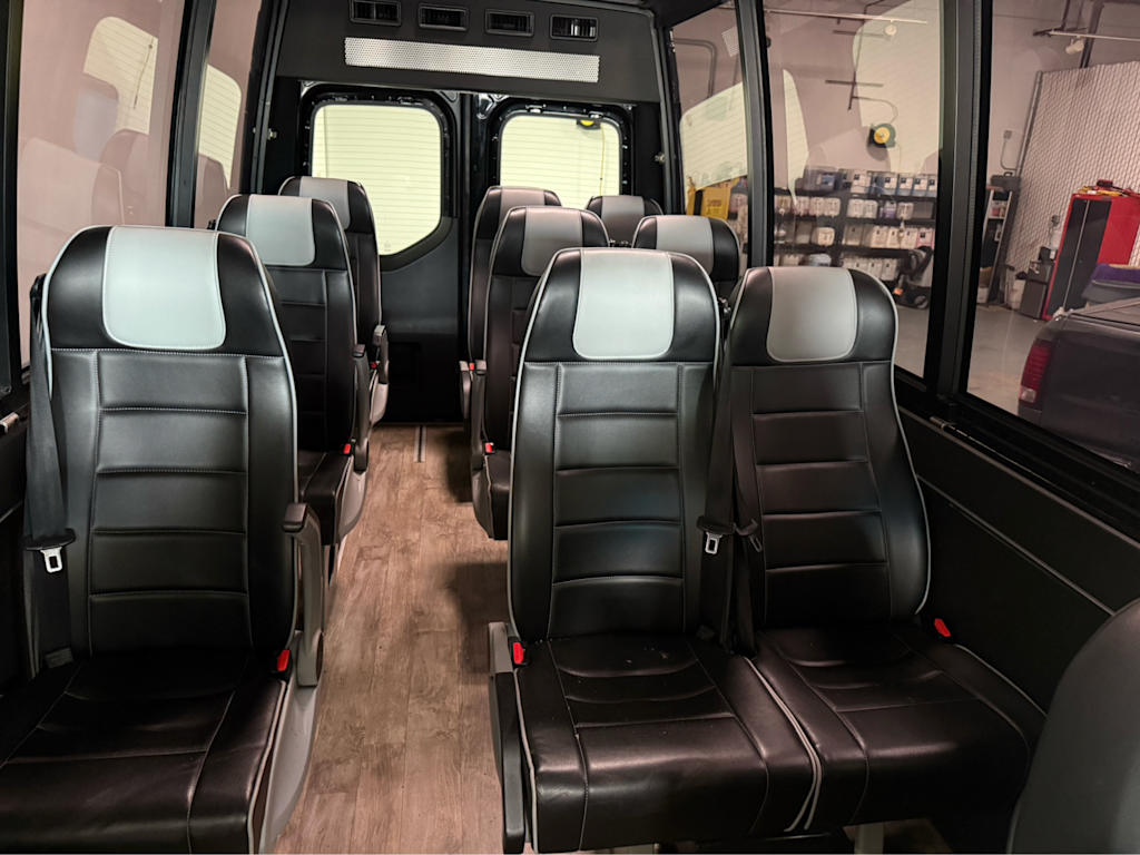 Thumbnail: 2019 Freightliner Sprinter - 18