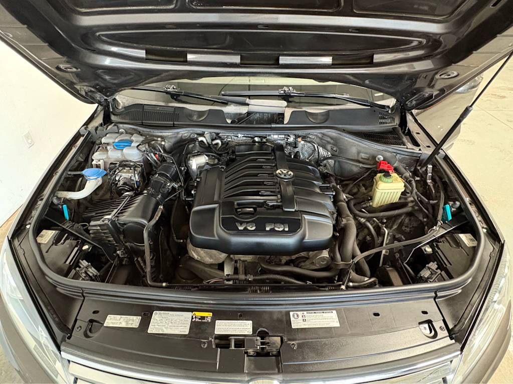 Thumbnail: 2017 Volkswagen Touareg - 6