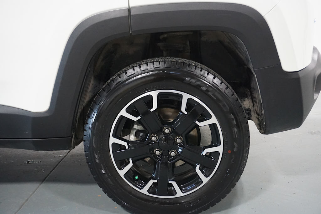 Thumbnail: 2023 Jeep Renegade - 17