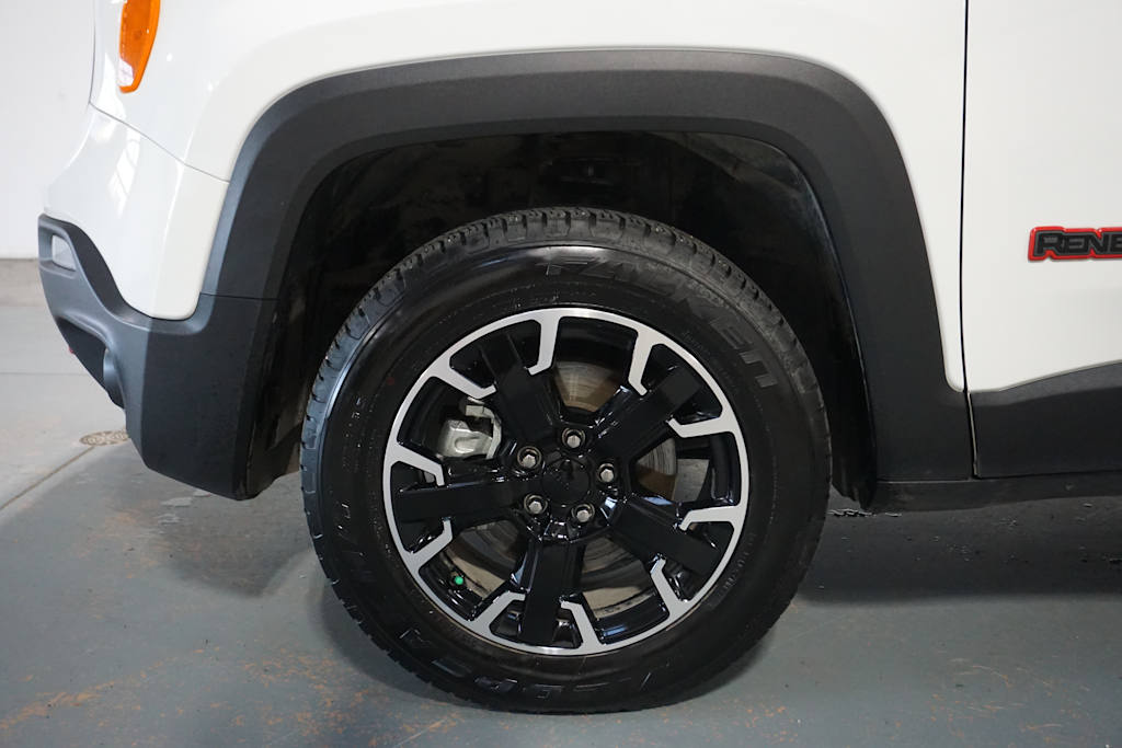 Thumbnail: 2023 Jeep Renegade - 5