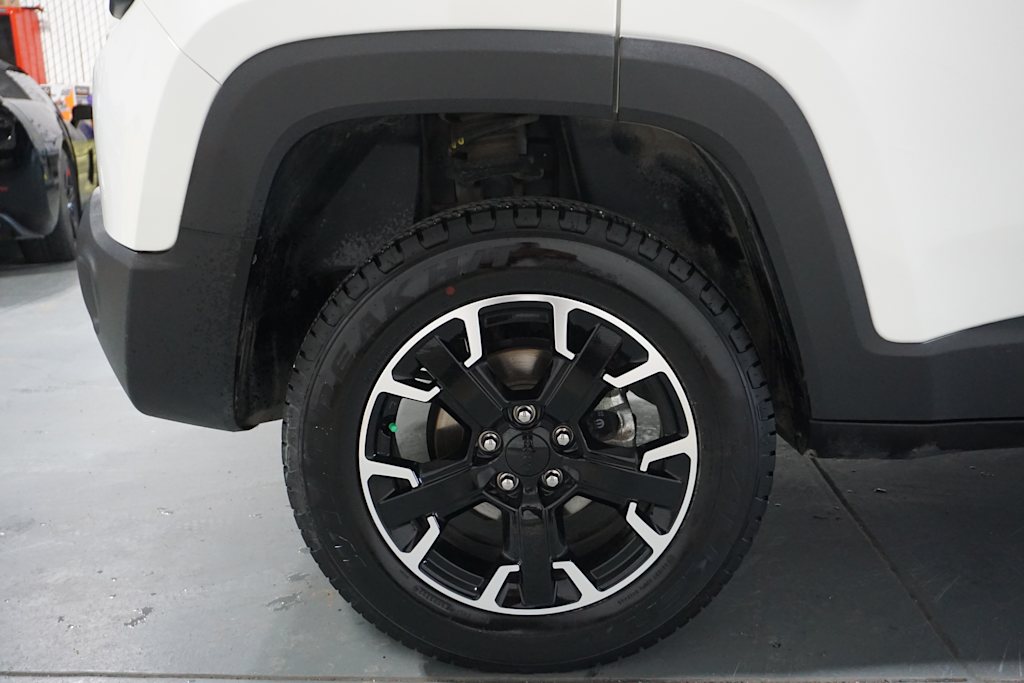 Thumbnail: 2023 Jeep Renegade - 18