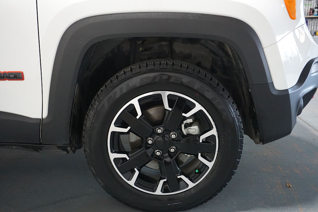 Thumbnail: 2023 Jeep Renegade - 19