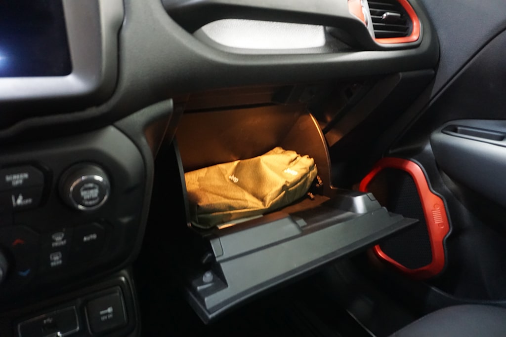 Thumbnail: 2023 Jeep Renegade - 21