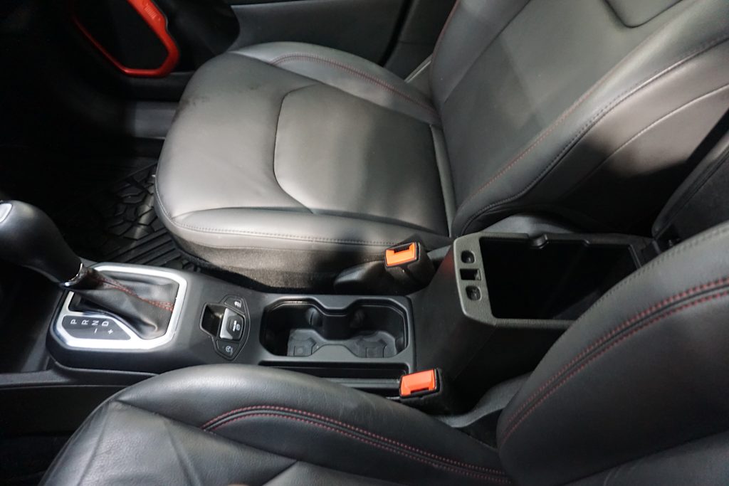 Thumbnail: 2023 Jeep Renegade - 22