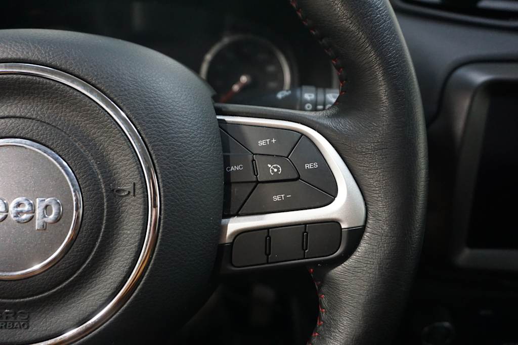 Thumbnail: 2023 Jeep Renegade - 24