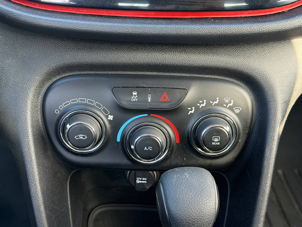 Thumbnail: 2015 Dodge Dart - 20