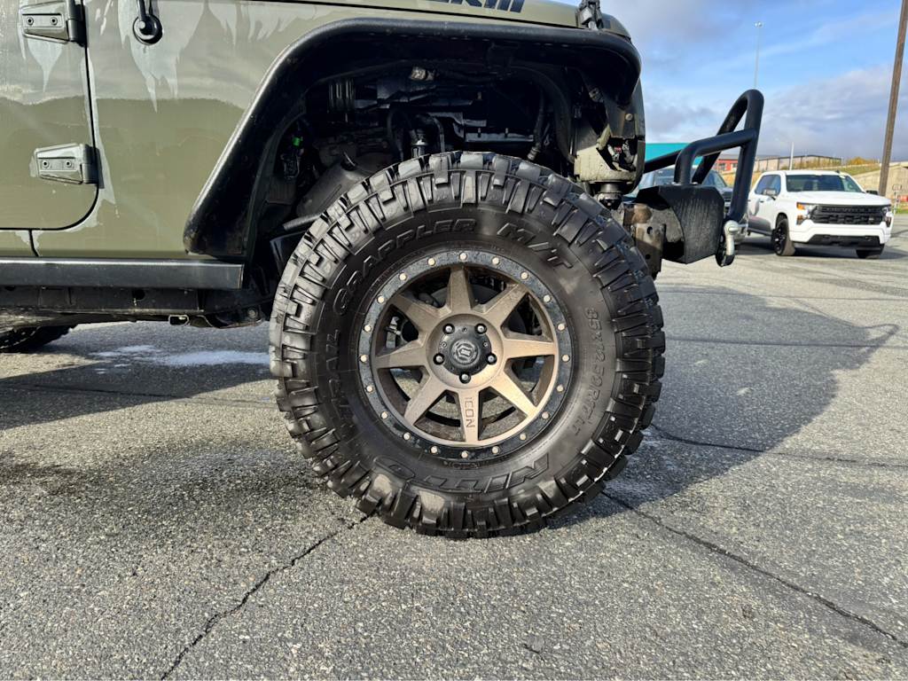 Thumbnail: 2015 Jeep Wrangler - 5