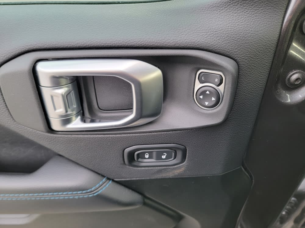 Thumbnail: 2022 Jeep Wrangler - 21