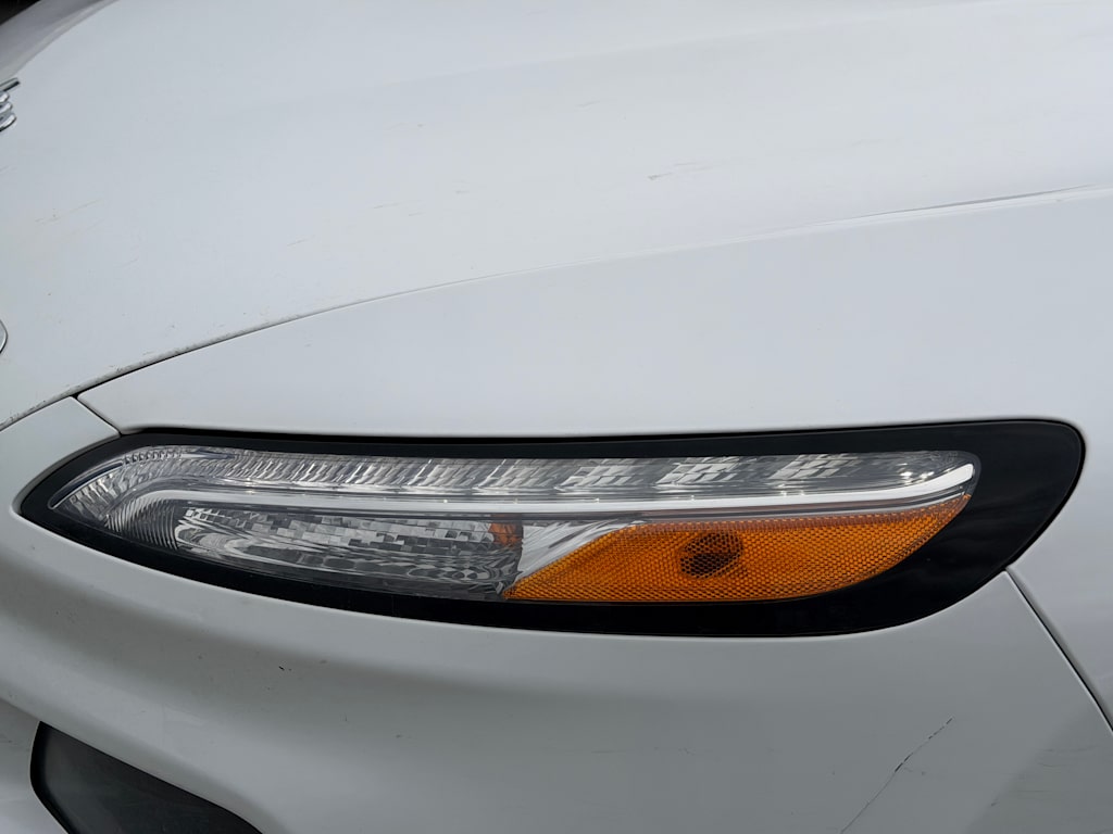 Thumbnail: 2018 Jeep Cherokee - 13