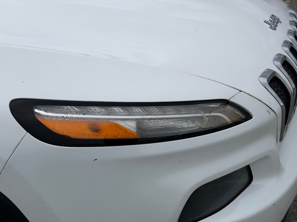 Thumbnail: 2018 Jeep Cherokee - 15