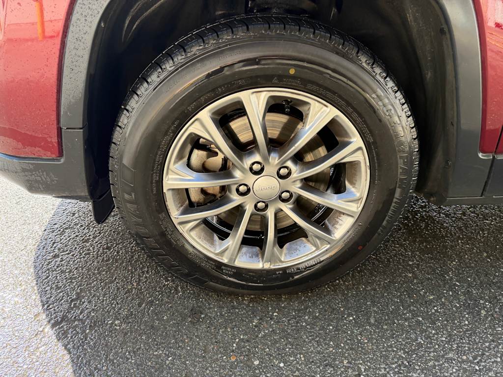 Thumbnail: 2019 Jeep Cherokee - 7