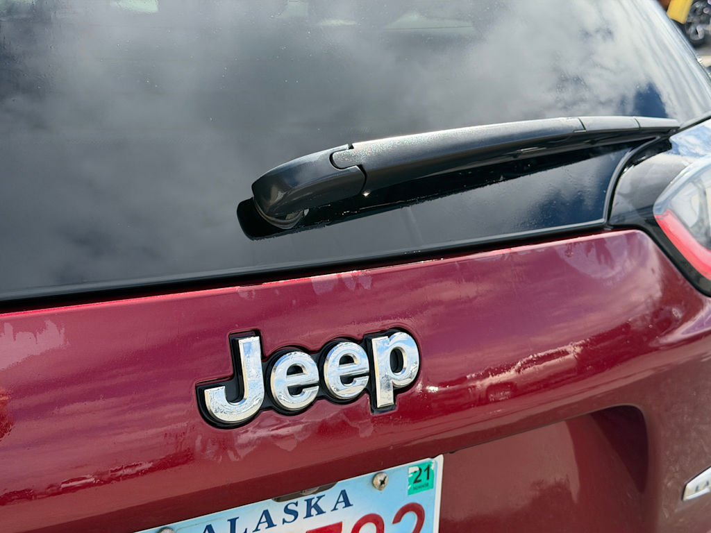 Thumbnail: 2019 Jeep Cherokee - 21