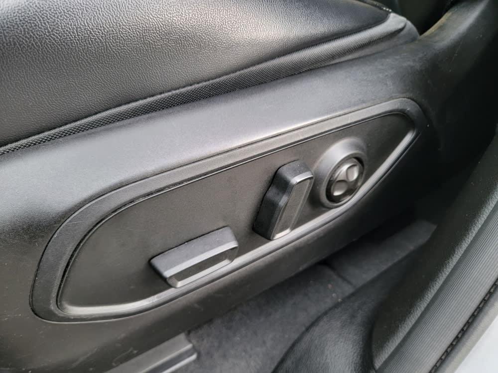 Thumbnail: 2022 Jeep Grand Cherokee - 23