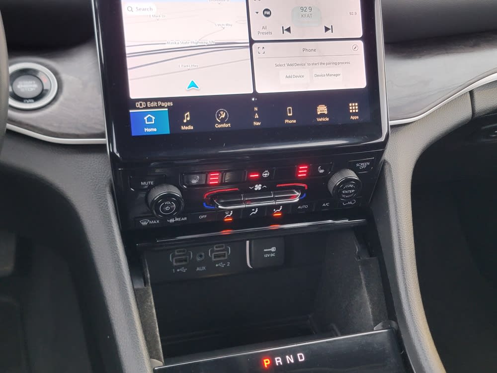 Thumbnail: 2022 Jeep Grand Cherokee - 24