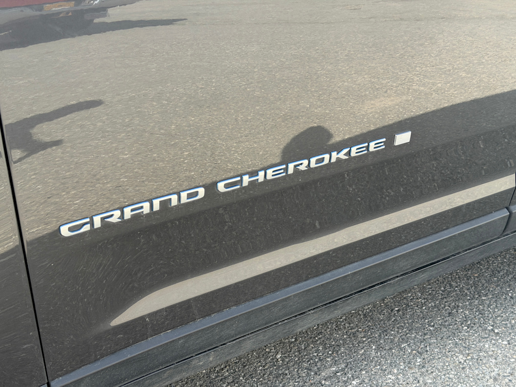 Thumbnail: 2024 Jeep Grand Cherokee - 6