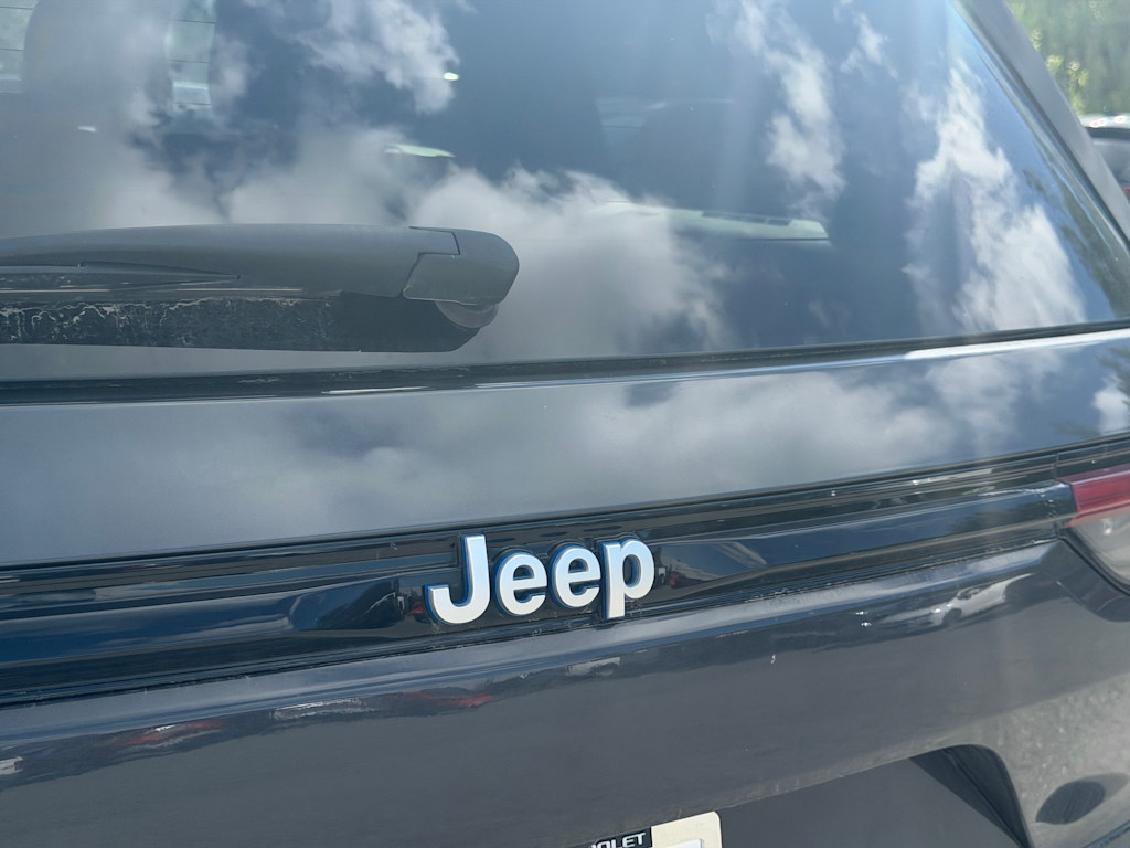 Thumbnail: 2024 Jeep Grand Cherokee - 24