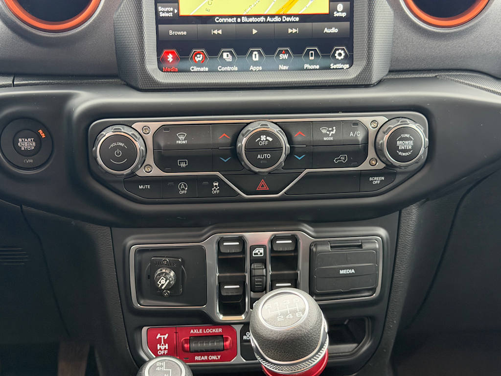 Thumbnail: 2023 Jeep Gladiator - 21
