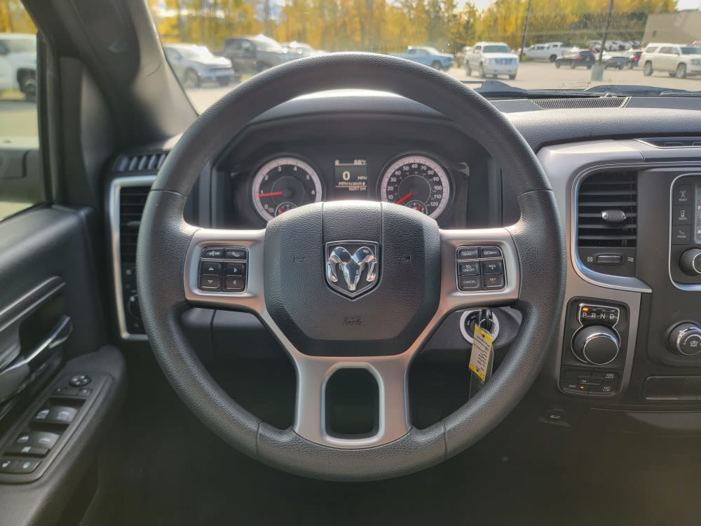 Thumbnail: 2022 RAM 1500 Classic - 3