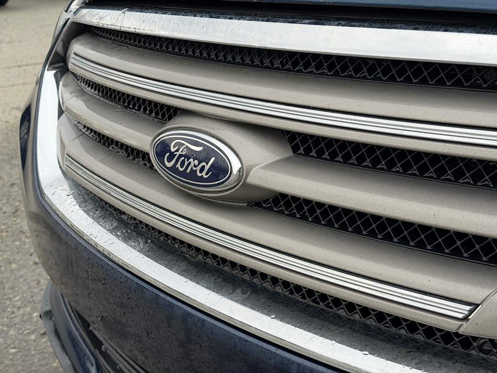 Thumbnail: 2017 Ford Taurus - 15