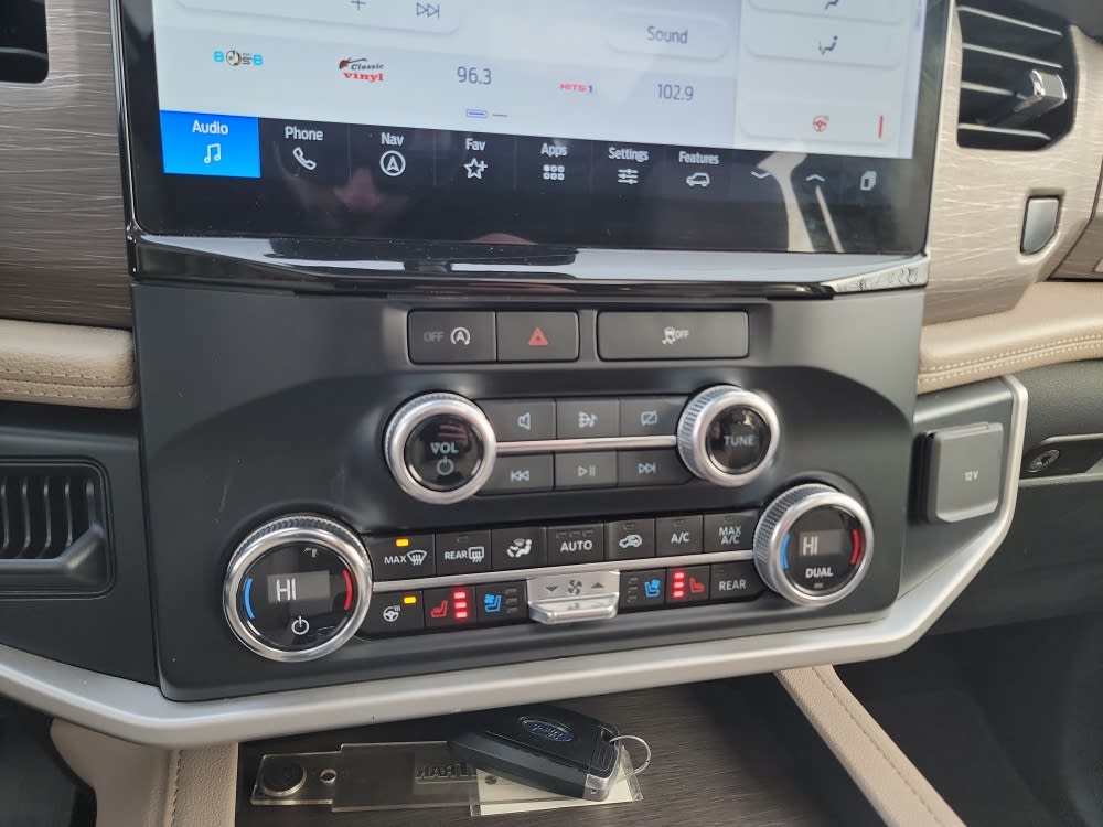 Thumbnail: 2024 Ford Expedition - 24