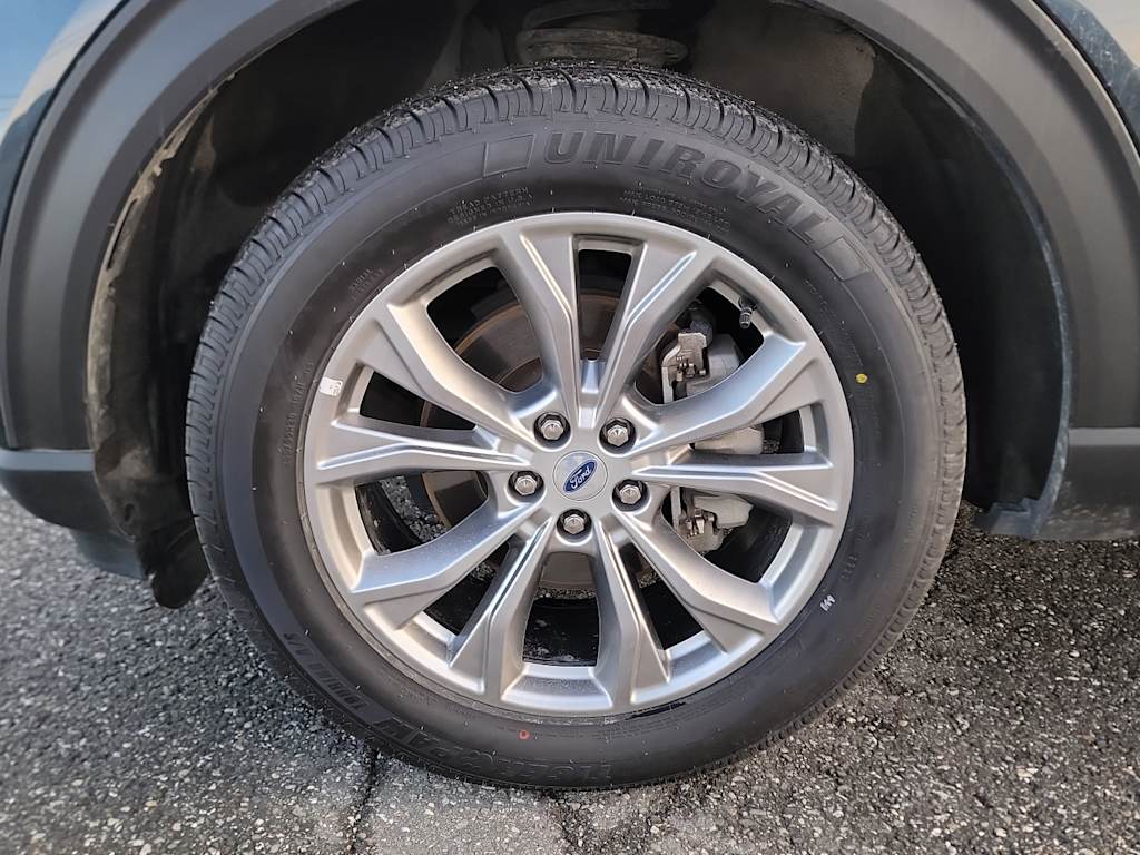 Thumbnail: 2022 Ford Explorer - 8