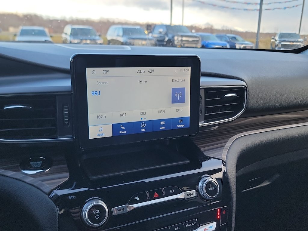 Thumbnail: 2022 Ford Explorer - 13