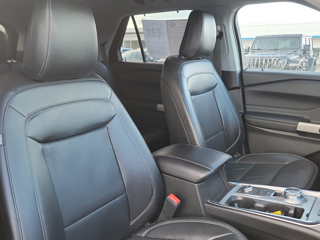 Thumbnail: 2022 Ford Explorer - 11