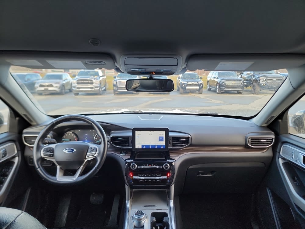 Thumbnail: 2022 Ford Explorer - 9