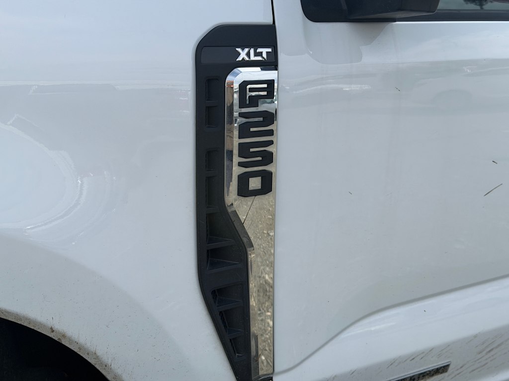 Thumbnail: 2025 Ford F-250 - 6