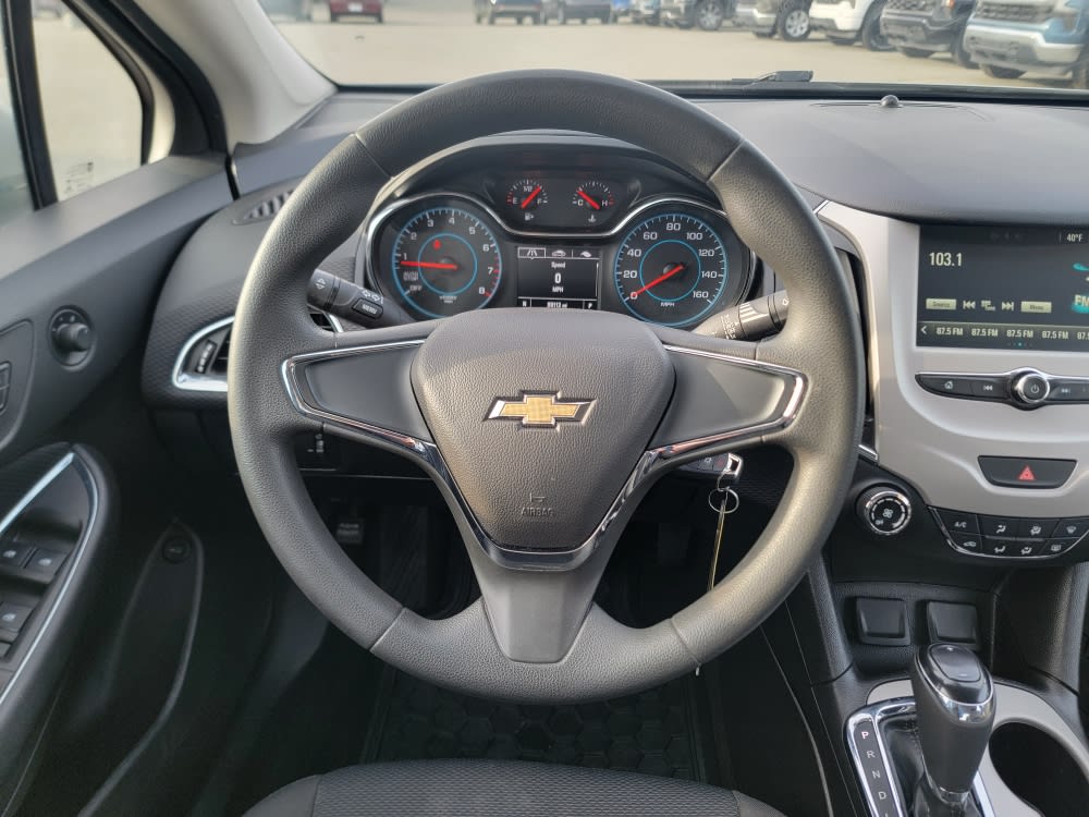 2016 Chevrolet Cruze LS 2