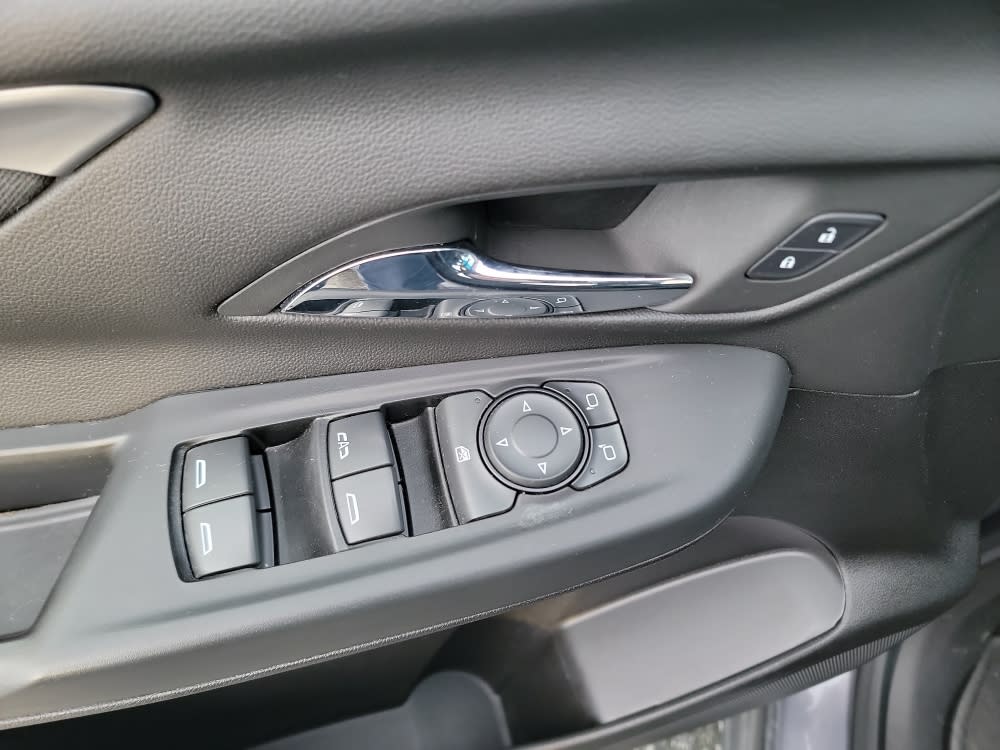 Thumbnail: 2023 Chevrolet Bolt EV - 22