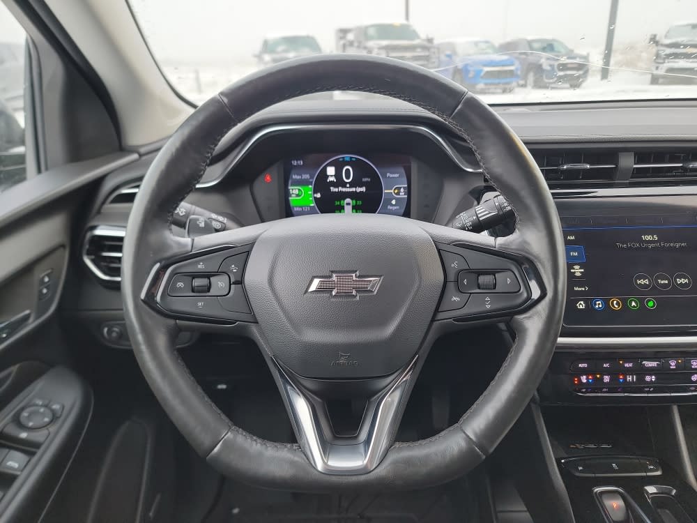 Thumbnail: 2023 Chevrolet Bolt EUV - 2