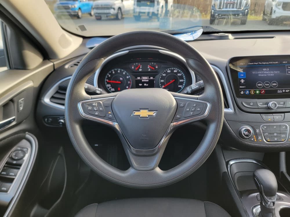 Thumbnail: 2023 Chevrolet Malibu - 2