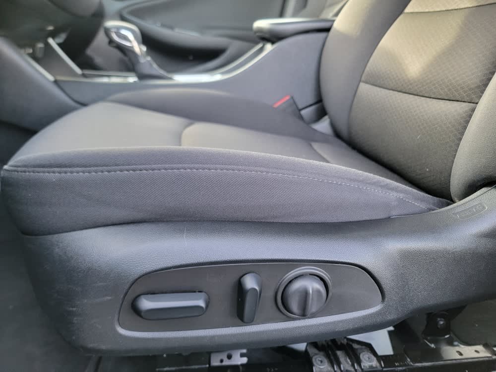 Thumbnail: 2023 Chevrolet Malibu - 23