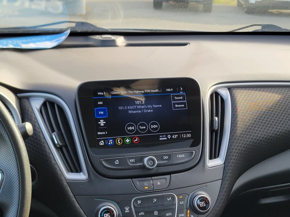 Thumbnail: 2023 Chevrolet Malibu - 14